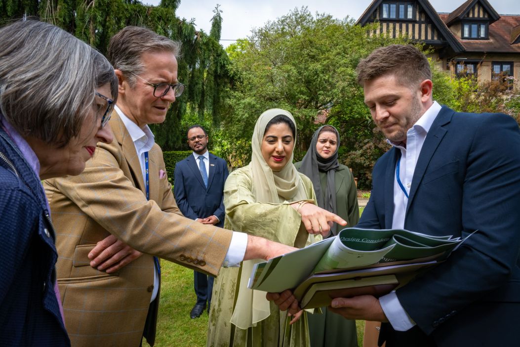  Shamma bint Sultan bin Khalifa discusses importance of climate leadership at University of Cambridge